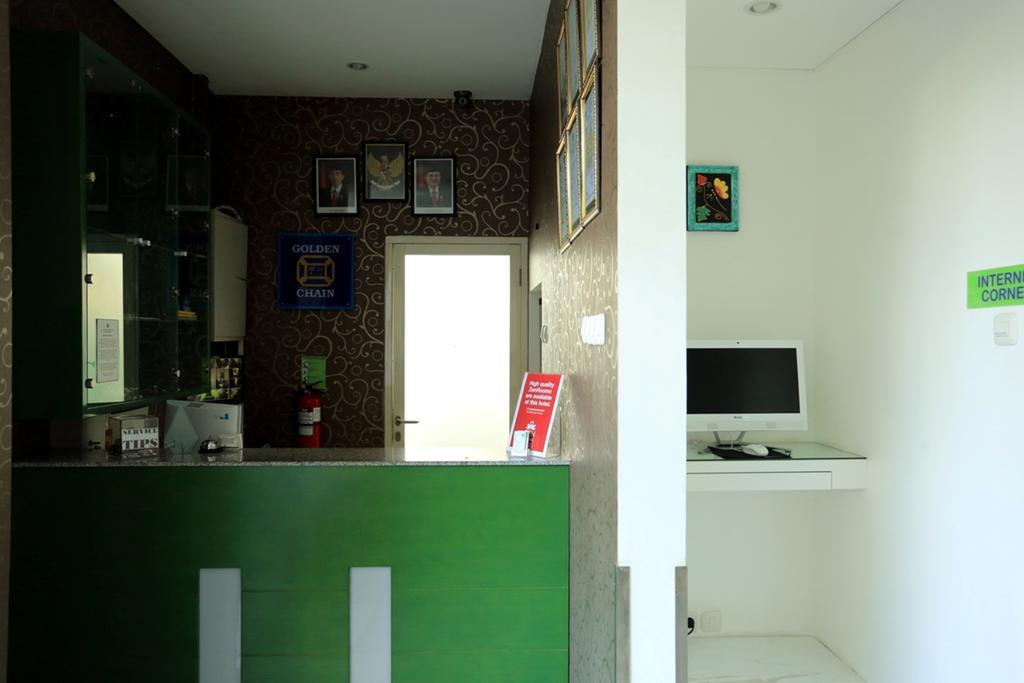 Reddoorz Near Pantai Jerman Hotel Kuta  Ngoại thất bức ảnh